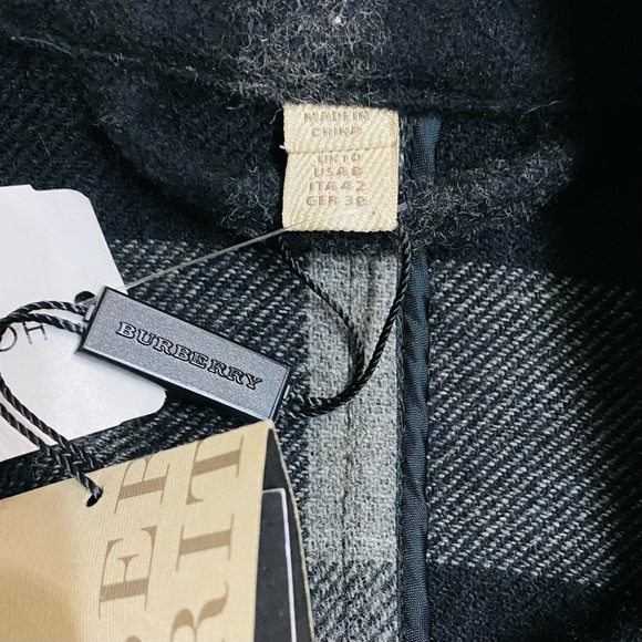 BURBERRY PEA COAT - Picture 3 of 9